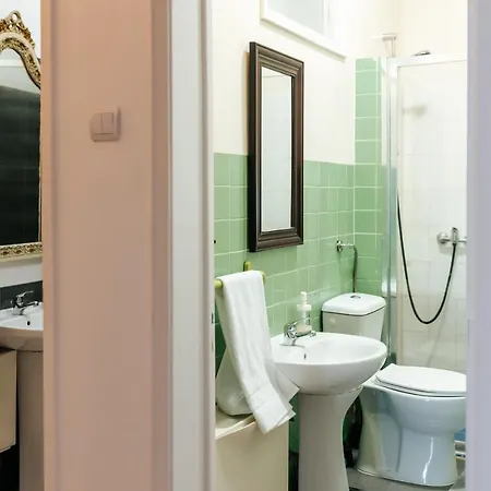 Daniela's Central 201 Guest house *